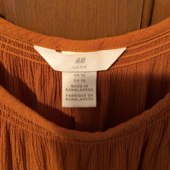 Top - Picture 2 of 2